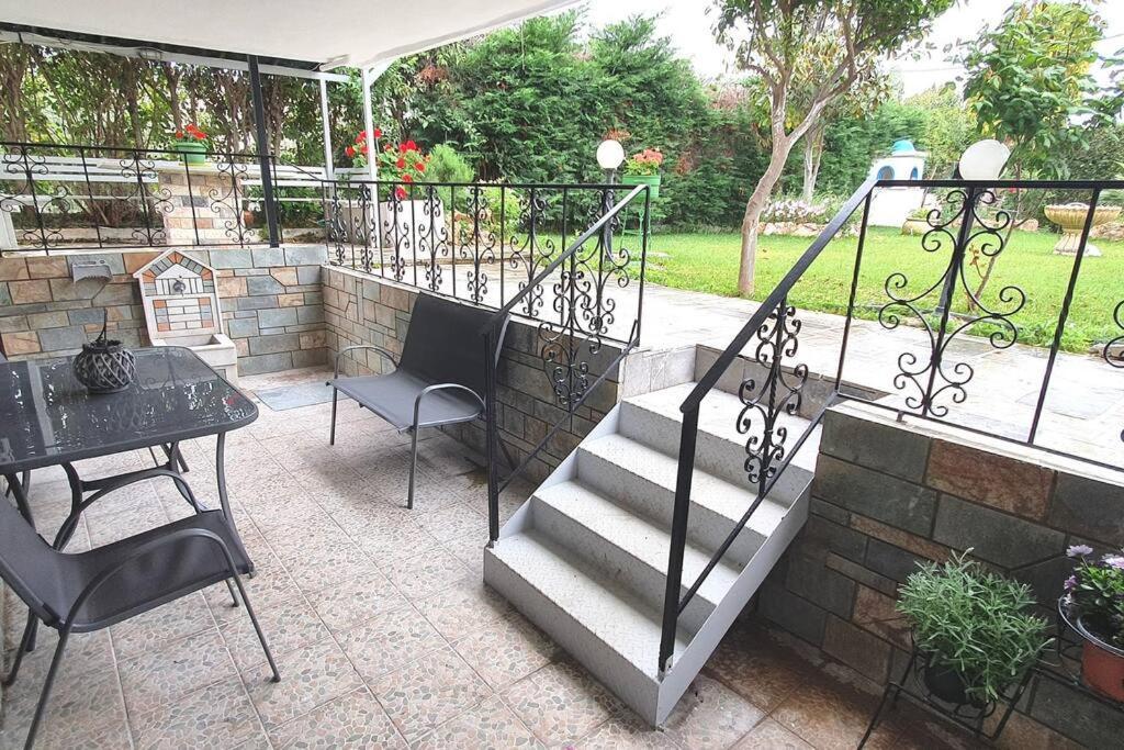 Vacation Studio Oropos Nea Palatia Экстерьер фото